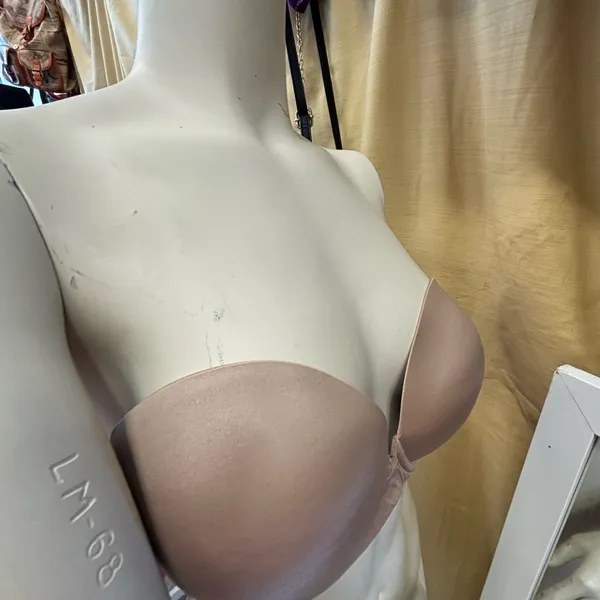 Victoria's Secret Tan Bra‎ - Image 9