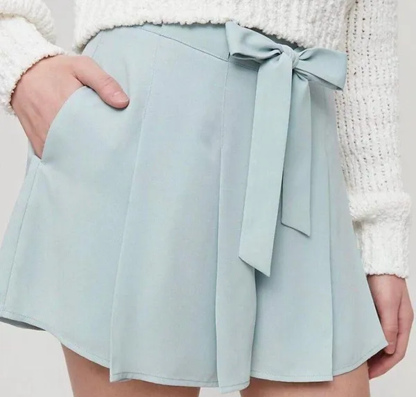 Aritzia Sunday Best Shorts - Image 3