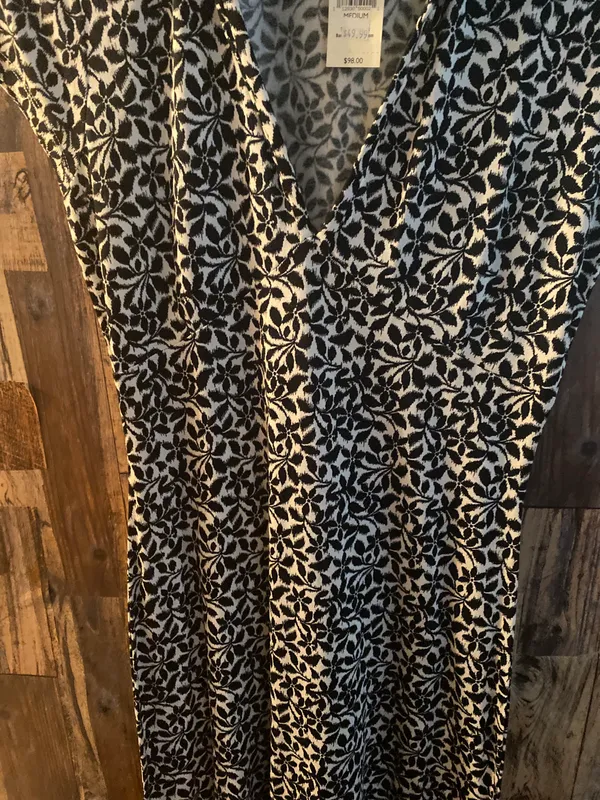 Banana Republic NWT Women's Black Flowery Size Medium Knee Length - Image 8