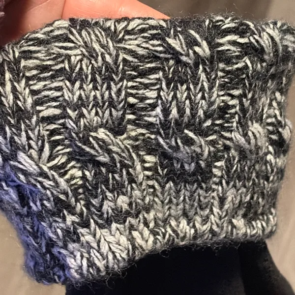 Hunter Women’s Black and Gray Knit Cuff Socks size L - Image 7