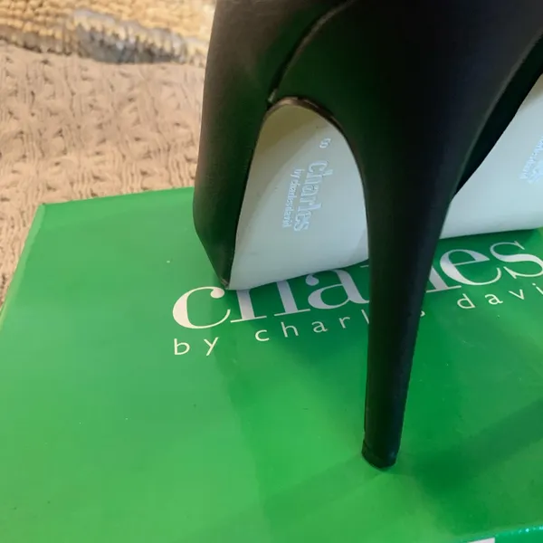 Charles David Rockstar 11 Black Heels - Image 3