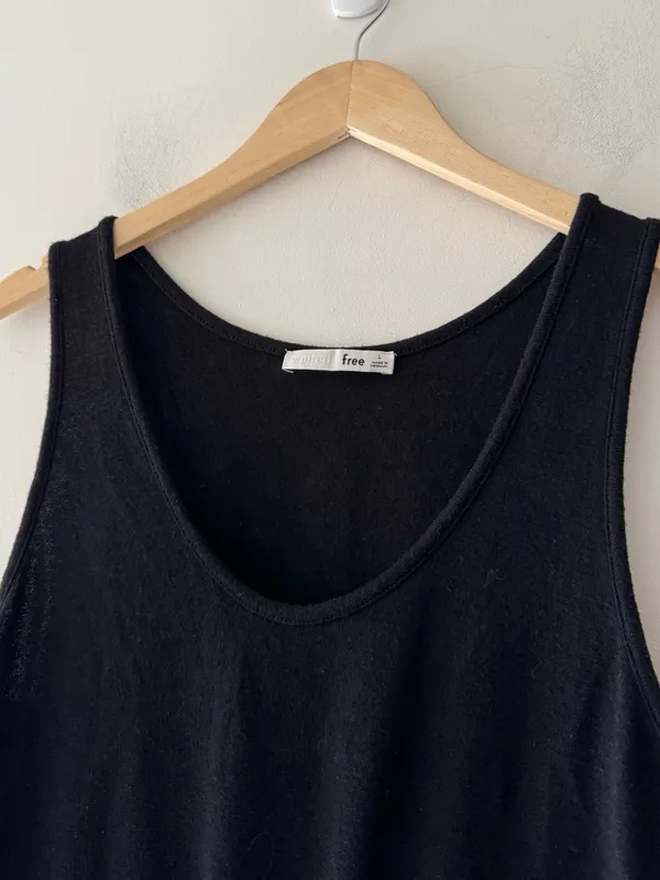 Aritzia Wilfred Free Knit Black Betsy Tie Front Detail Tank Top‎ - Image 2