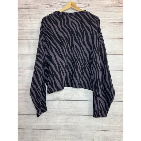 Nike Women's Sports Icon Clash Animal Print Crewneck Sweatshirt LARGE PURPLE-BLK - Image 4