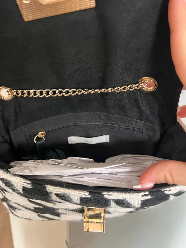 H&M Houndstooth Flap Woven Front Small Crossbody Bag - Image 4