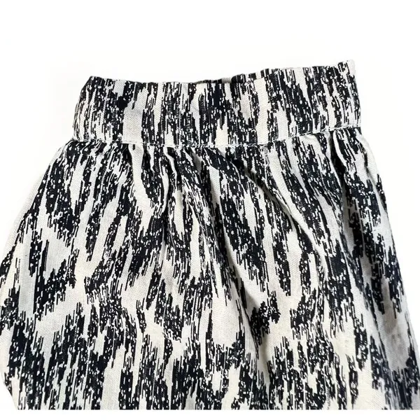 Zara Tunic Top Women‎ Small Black White Ikat Print Crochet Embroidered V-Neck - Image 5