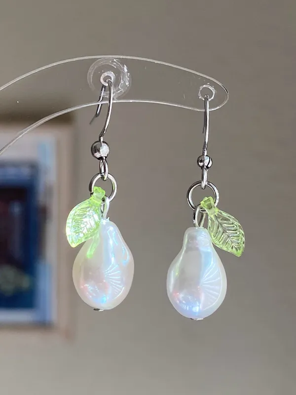Handmade unique baroque pearl & leaf  dangle earrings🌿 - Image 3