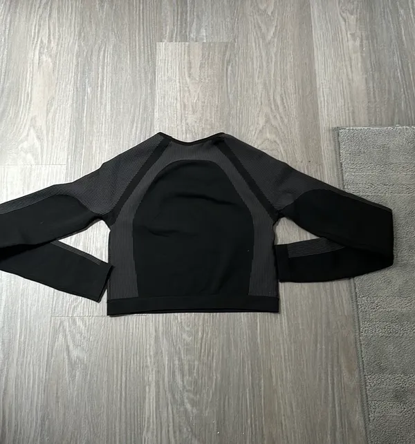 Cropped Long Sleeve Shirt - Image 5