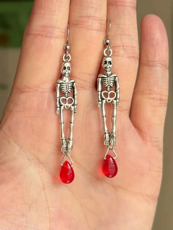 Handmade skull funky cute spooky dangle earrings 💀❤️ - Image 3