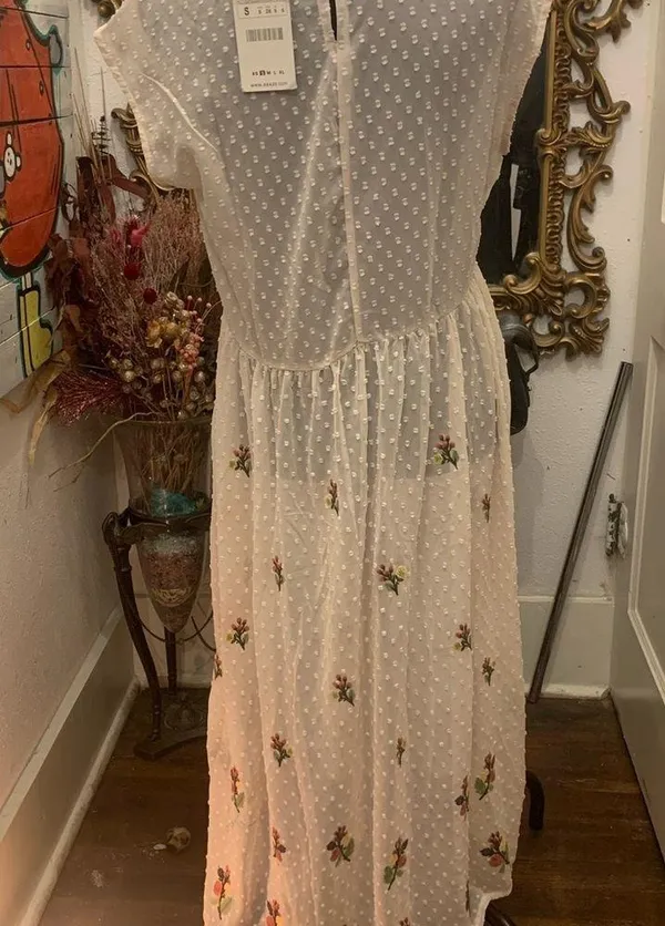 Embroidered sheer maxi dress Size L - Image 4