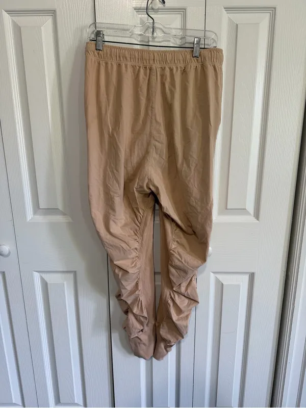 Free People Movement Hot Shot Pants Size Medium - Image 4