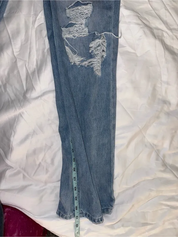 Vervet Light Blue Wash Distressed High Waisted Boyfriend Jeans size 29 - Image 6