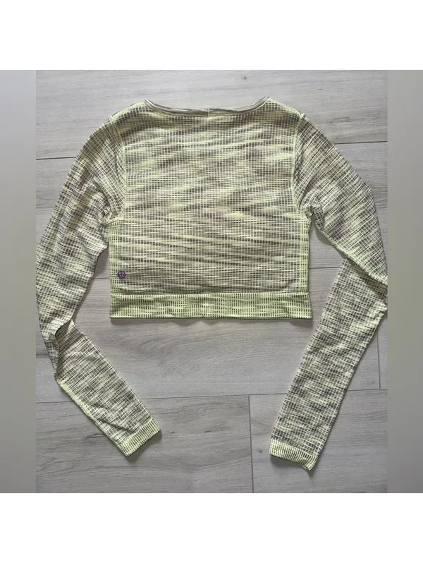Lululemon Ebb to Street Neon Fitted Long Sleeve Cropped Seamless Shirt size 6 - Image 5
