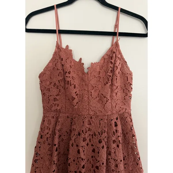 ASTR The Label Lace A Line Midi Dress Mauve Women's Size Small - Image 3