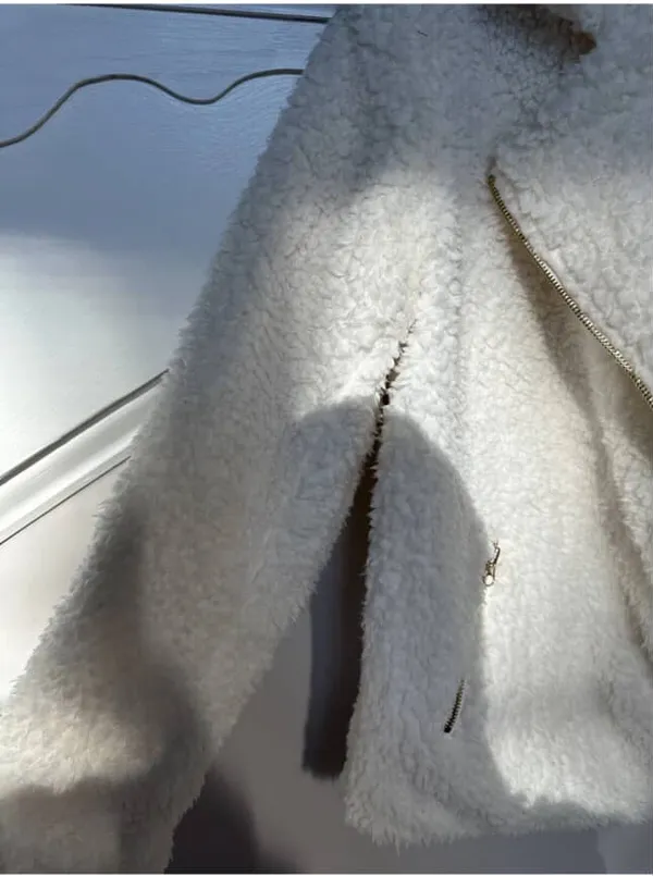NWT Say What ? Fuzzy Ivory Sherpa Moto Jacket With Gold Zipper Size Small - Image 6