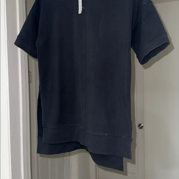 Black Lululemon cut above tee - Image 2
