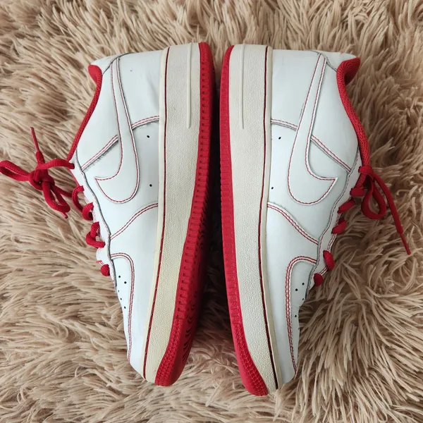 Nike Air White and Red Sneakers Size 6Y - Image 6