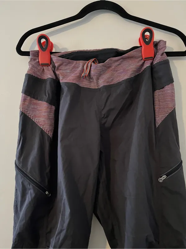 Lululemon Black Pink Jogger Track Pants 8 Outdoors Hiking Athletic Running - Image 2