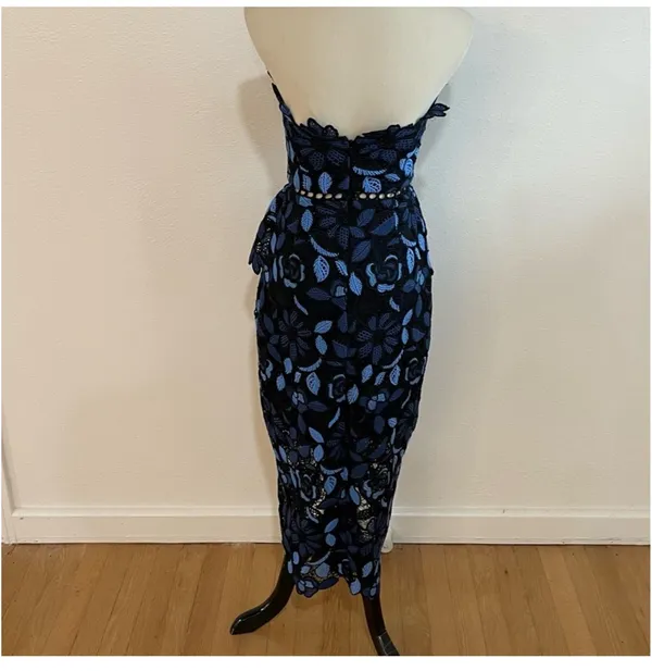 Blue Elliatt Midi dress xs - Image 2