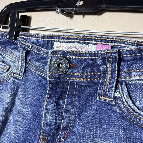 Aeropostale Hailey Skinny Flare Jeans Womens 3/4 Short Y2K Low Rise Blue - Image 3