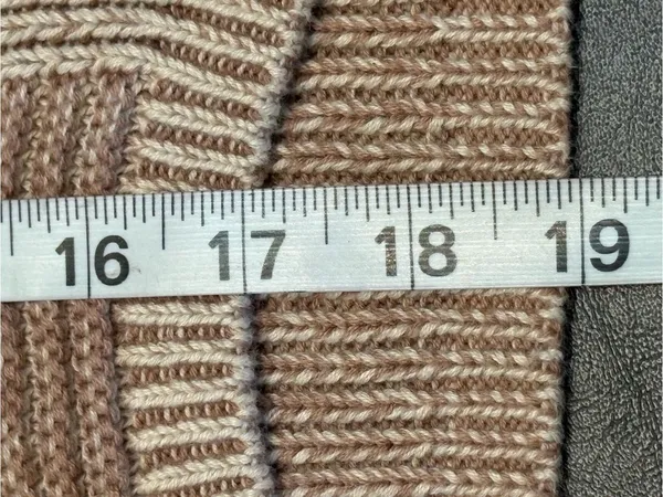 Free People When it rains V-Neck Sweater - Beige size Medium - Image 12