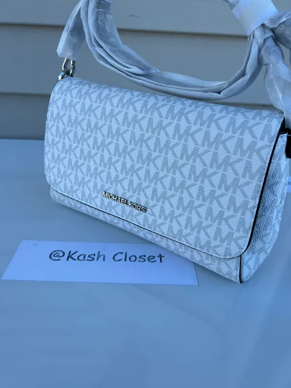 Michael Kors MK Jet Set MD Logo Convertible Crossbody Clutch Bag - Bright White - Image 7