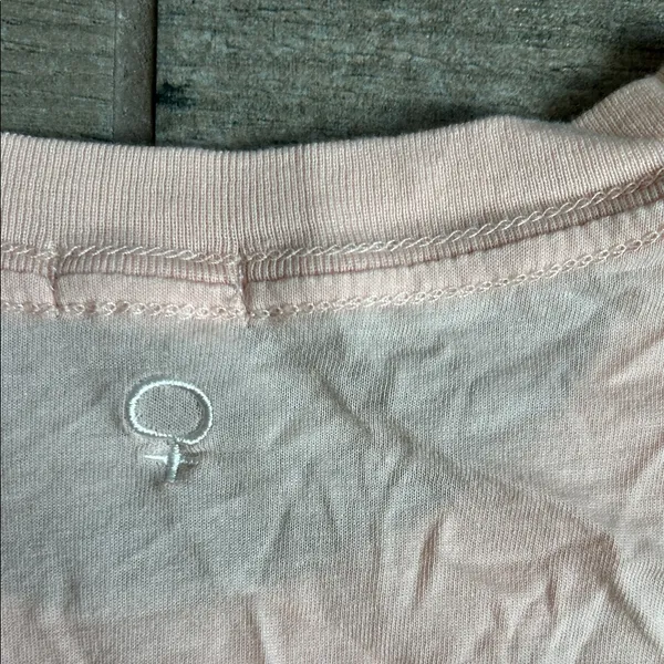 Garage Light Pink hate less love more Graphic Crop Top - Image 5