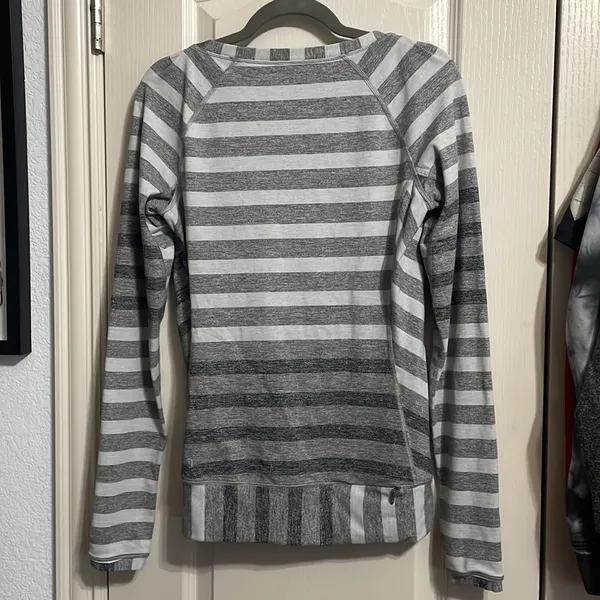 Lululemon Race Your‎ Pace Long Sleeve Marshmallow Stripe Heathered Athleisure - Image 4