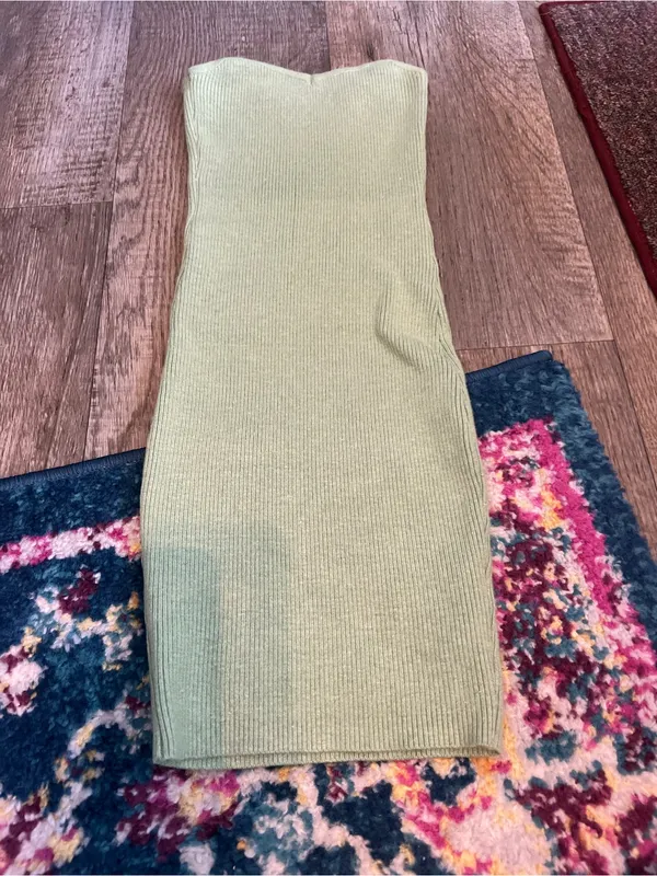 Edikted green strapless bodycon dress size xs - Image 3