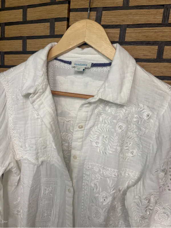 Sundance White Floral Button Down Shirt Size small - Image 4