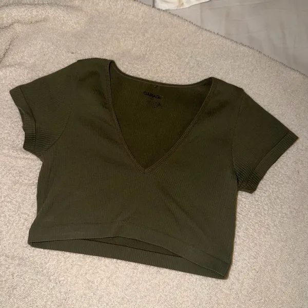garage crop top - Image 3