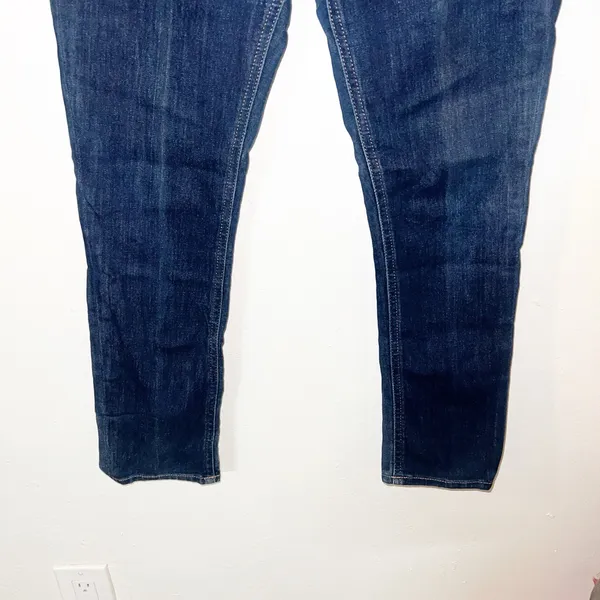 Express MidRise dark wash double button cropped legging jeans - Image 3