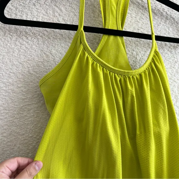 Lululemon Women’s‎ Lime Green No Limits Sports Bra Tank Top Size 8 - Image 4