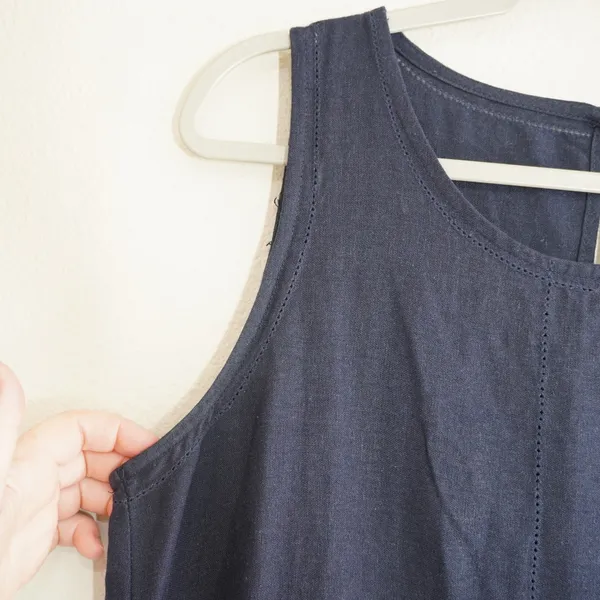Cynthia Rowley Navy Blue Linen Blend Shift Dress Handkerchief Hem Sleeveless - Image 4