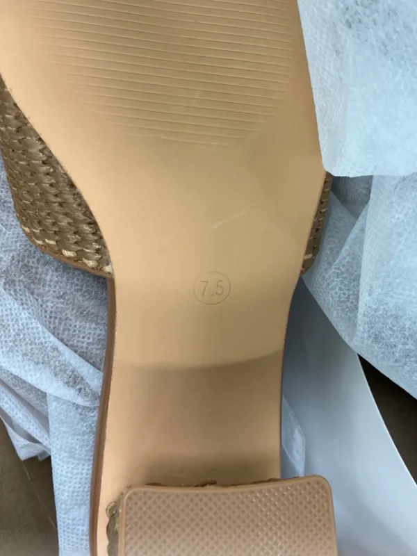 GotSoft Women's Tan Raffia Slide Sandals Size 7.5 - Image 2