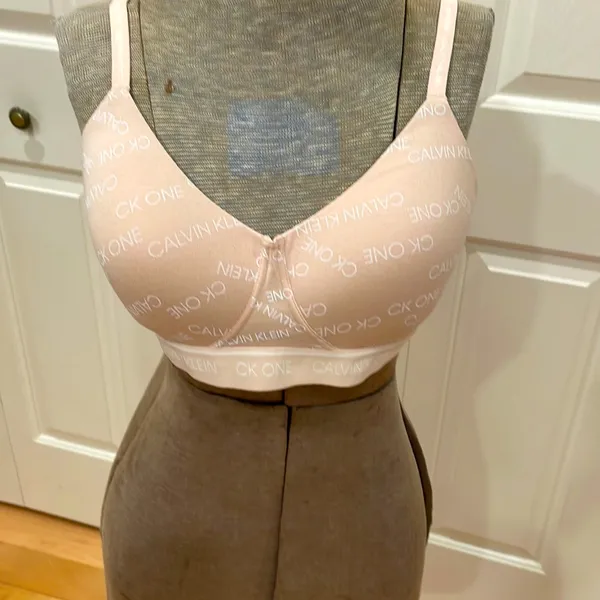 Calvin Klein CK One lightly lined pinkish/beige adjustable strap bra - Image 3