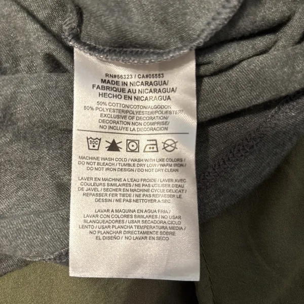 Nike The Nike Tee Gray Spoon Neck Athletic Cut T-Shirt Women's Size M - Image 4