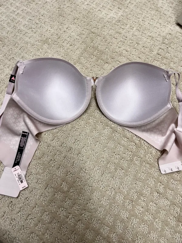 Victoria's Secret Bra (NWT) - Image 5
