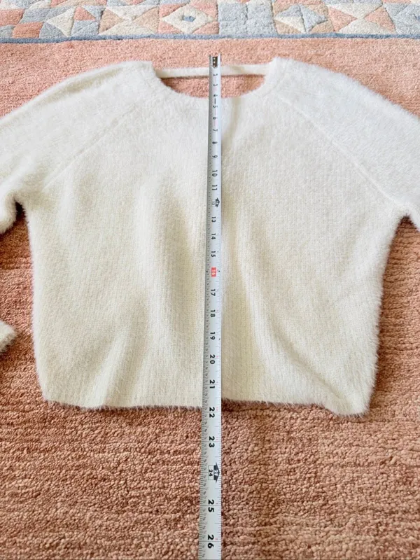 American Eagle Soft Fuzzy Sweater Cream Long Sleeve Twist Back Pullover Size S - Image 2