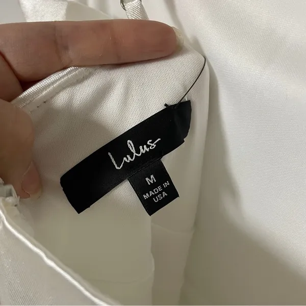 Lulu’s Little White Satin Dress, Size medium, NWT‎ - Image 9
