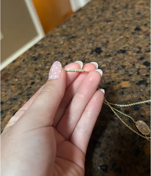 Kendra Scott Necklace Gold - Image 4