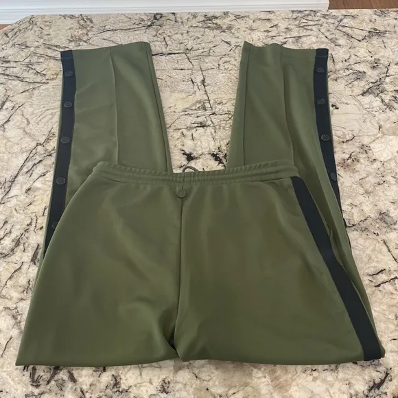 Hunter Pants In olive green and black with buttons- women’s size‎ small - Image 4