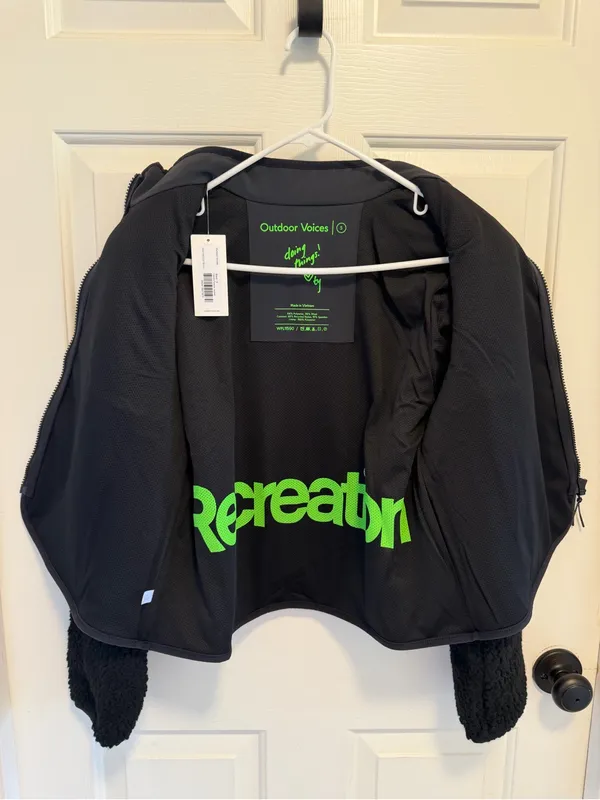 Outdoor Voices Candy Fleece Jacket Black Size Small - Image 5