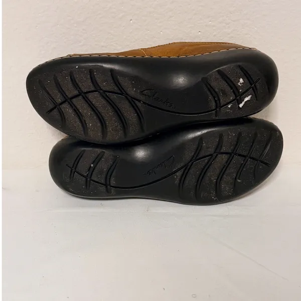 Clarks Ashland Lane Loafers Sz 6 Leather Unstructured Button Slip On Shoes - Image 6