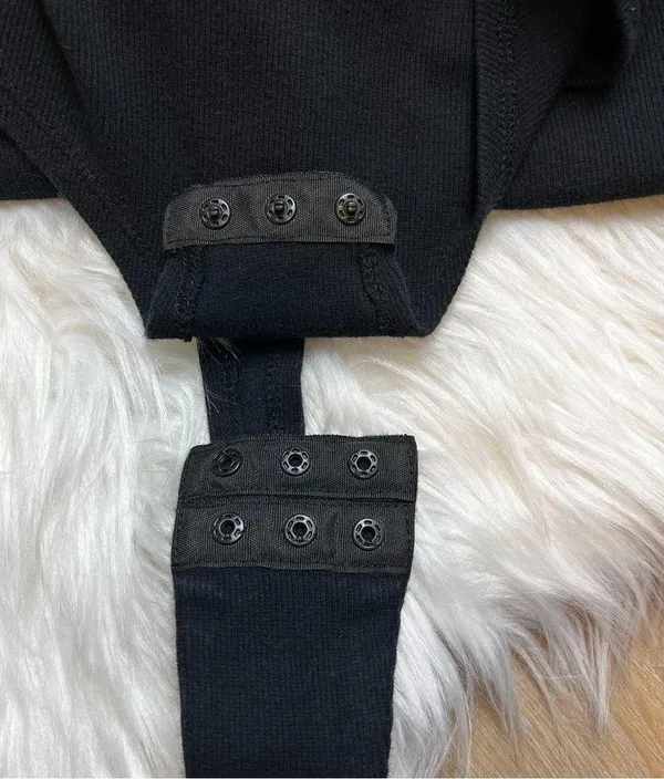 Bohme Black Scoop Neck Short Sleeve Ribbed Body Suit. Size XSmall. - Image 3