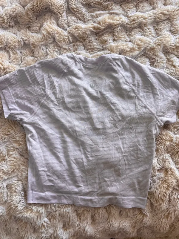 Lululemon Swiftly Tech Cropped Short Sleeve 2.0 size 4 - Image 3