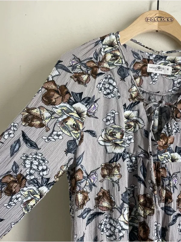 Natural Life Amelia Rose Crinkle Floral Midi Dress Size M Grey Brown - Image 5