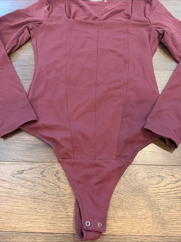 Abercrombie & Fitch Burgundy Soft A&F Long Sleeve Bodysuit Medium - C27-132 - Image 4