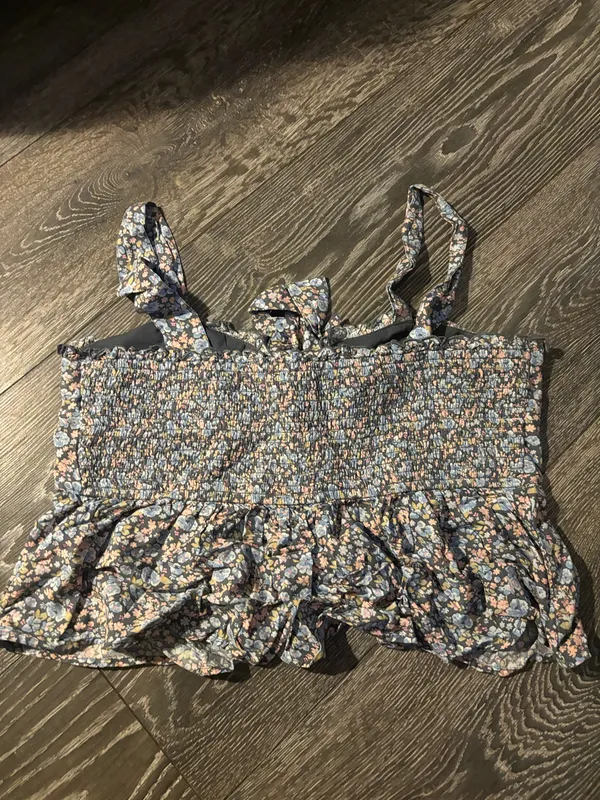 American Eagle Crop Top - Image 2