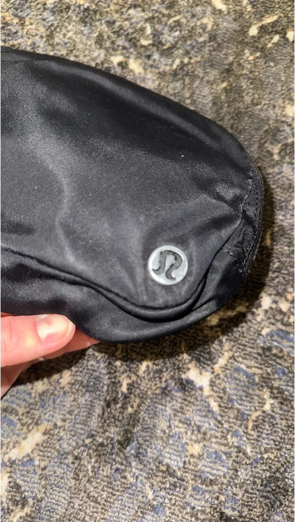 Lululemon Crossbody Bag Black Belt - Image 5