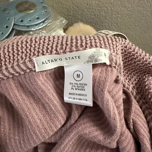 Altar'd State Textured Knit Button Front Jacket Pink Size Medium - Image 2